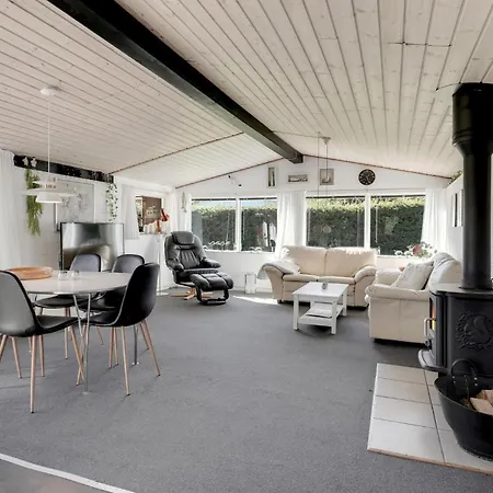 Stunning In Sydals With Wifi Feriehus *
