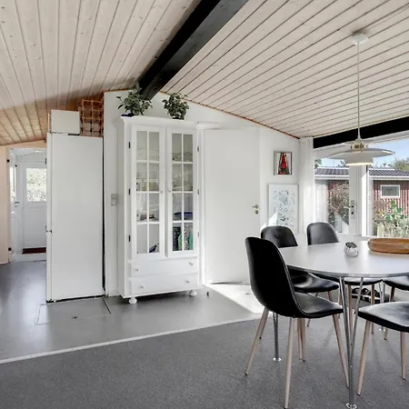 Stunning In Sydals With Wifi Feriehus *