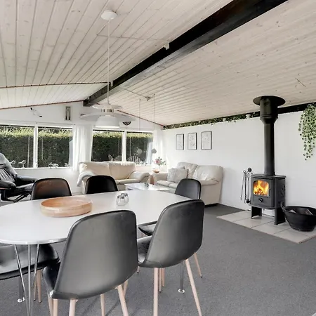 Feriehus Stunning In Sydals With Wifi Skovmose